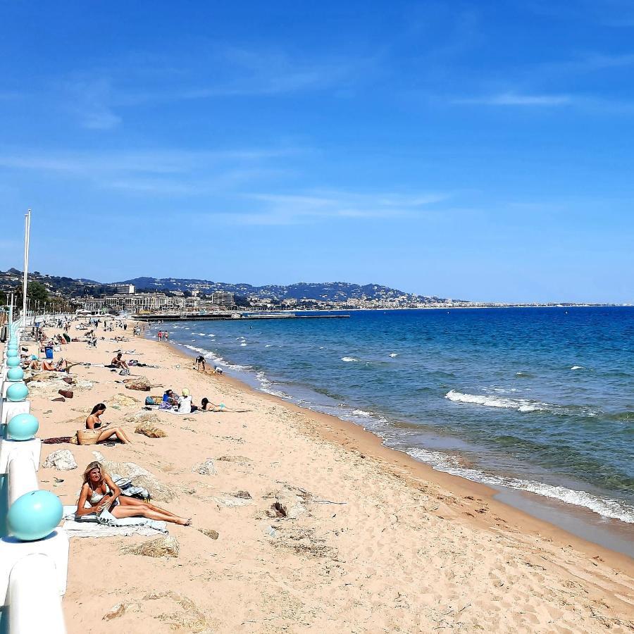 4-Star Beachfront Appartment- Sea View Κάννες Εξωτερικό φωτογραφία
