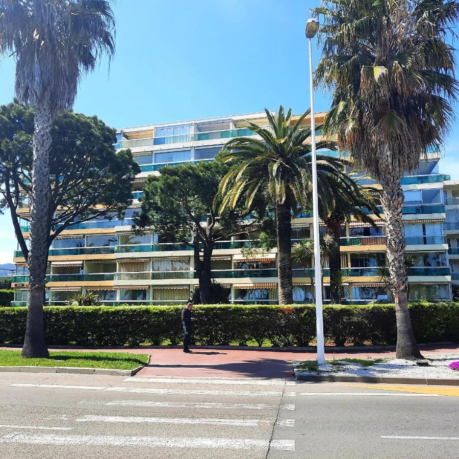 4-Star Beachfront Appartment- Sea View Κάννες Εξωτερικό φωτογραφία