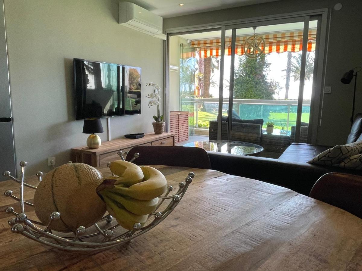 4-Star Beachfront Appartment- Sea View Κάννες Εξωτερικό φωτογραφία
